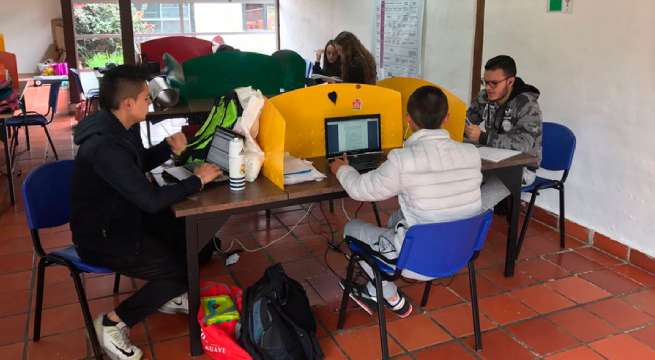 La novedosa escuela en la que no existen horarios, exámenes y nadie repite de año