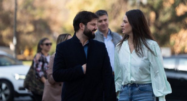 Gabriel Boric e Irina Karamanos anunciaron ruptura tras casi cinco años de relación