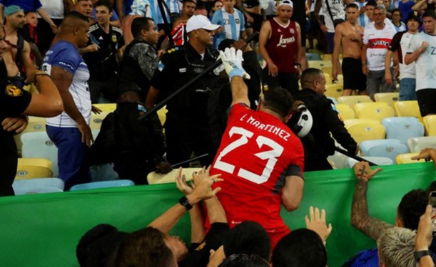 Brasil vs Argentina: Dibu Martínez defendió a hinchas argentinos