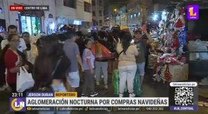 Cientos de personas realizan compras de noche en Mesa Redonda