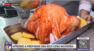 ¿Cómo hornear y condimentar el pavo navideño?