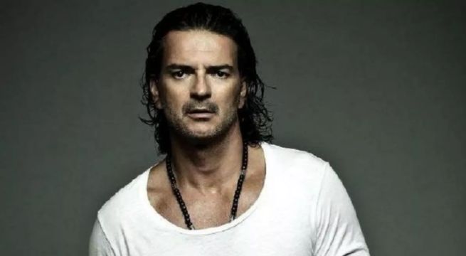 Ricardo Arjona anuncia su retiro de los escenarios por complicaciones de salud