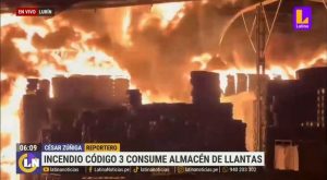 Lurín: incendio de código 3 en almacén de llantas genera pánico en vecinos