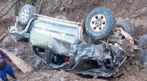 Trágico accidente en Ayacucho: dos personas mueren tras despiste de camioneta en el Vraem