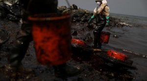 A dos años del derrame de Repsol: plantones y una nueva demanda contra la petrolera