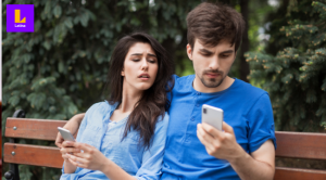 ¿Por qué no debes revisar el celular de tu pareja?