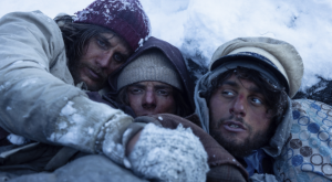 Dónde ver «La sociedad de la nieve», la película basada en la tragedia de los Andes de 1972