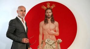 Cristo «afeminado» o «sexualizado»: conservadores atacan cartel de Semana Santa