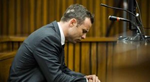 Oscar Pistorius en libertad condicional tras cumplir 9 años de la condena por el asesinato de su novia