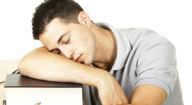 ¿Cansancio y sueños no reparadores? Quizá tengas síndrome de fatiga crónica