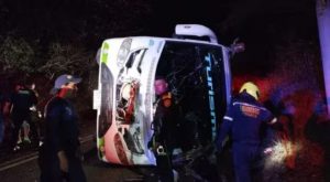 Colombia: fatídico accidente deja 1 muerto y 25 heridos