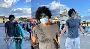 ¡Ni el disfraz lo salvó! Christian Meier se intentó camuflar en el Carnaval de Cajamarca, pero terminó siendo mojado
