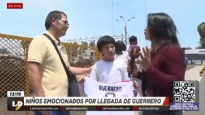 Paolo Guerrero: niño se emociona tras lograr que el ‘Depredador’ firme su camiseta 