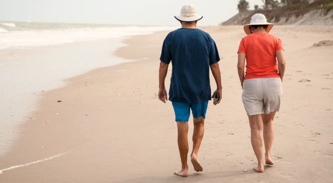 Cómo caminar puede ayudar a combatir la ansiedad y 13 consejos para hacerlo bien