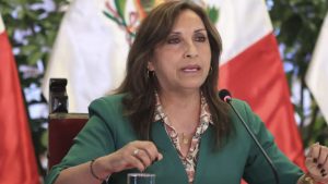 Dina Boluarte anuncia que colegios públicos darán clases de inglés a niños de 3 a 5 años