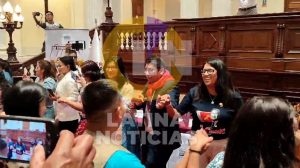 Parlamentarios de Perú Libre bailan en el Congreso, mientras se debate inhabilitación de la JNJ