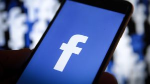 Fiscalía investiga a mujer por crear perfil falso en Facebook