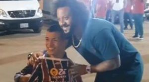 El noble gesto que tuvo Marcelo a un hincha de Alianza Lima | VIDEO