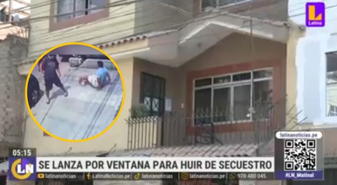 Hombre salta de segundo piso para huir de secuestradores en SJL | VIDEO