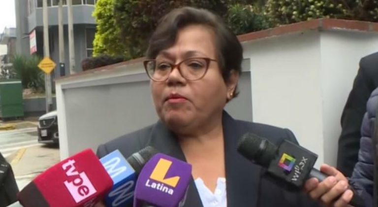 María Caruajulca manda carta al Ministerio de Justicia para insistir con su reposición como procuradora general