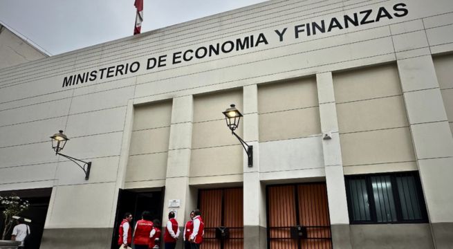 Contraloría interviene al MEF, tras millonaria transferencia al gobierno regional de Ayacucho