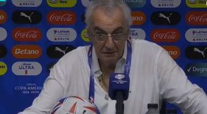 Jorge Fossati tras la derrota de Perú vs. Canadá: «Hubo un antes y un después de la expulsión»