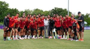 Leyenda Julio Meléndez visita a la selección peruana previo a la Copa América