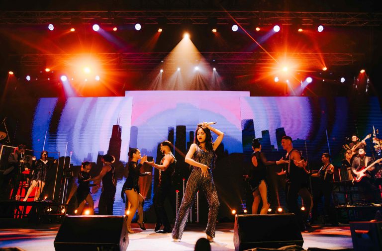 Lita Pezo encandiló a sus fanáticos en su primer concierto en Lima
