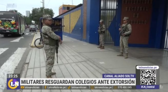 Militares resguardan colegio luego que delincuentes detonaran explosivo | VIDEO