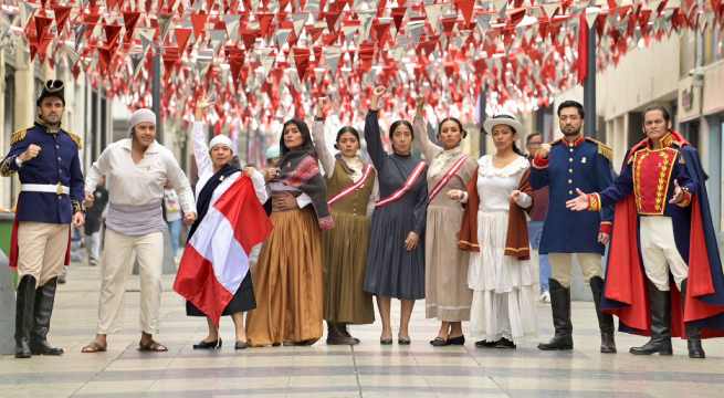 Héroes de la independencia recorren las calles de Lima por Fiestas Patrias