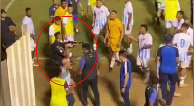 Policía dispara a jugador en plena cancha de fútbol en Brasil