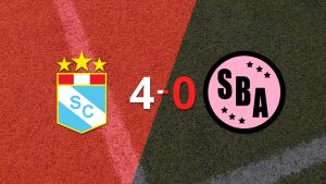 Sporting Cristal goleó 4-0 a Sport Boys con doblete de Martín Cauteruccio