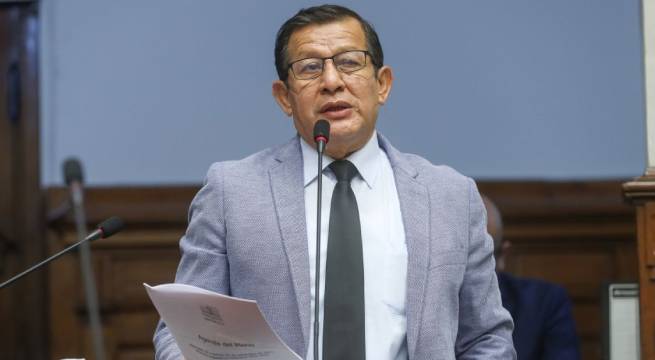 Eduardo Salhuana: «Los legisladores que viajaron a Venezuela lo han hecho por su decisión»