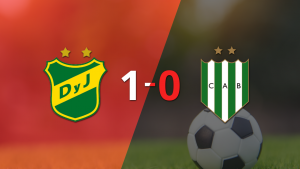 Con gol de Matías Sosa, Defensa y Justicia le ganó a Banfield por 1 a 0