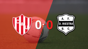 Unión y Dep. Riestra igualaron sin goles en el marcador