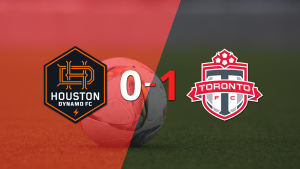 Toronto FC se quedó con el triunfo 1-0 ante Houston con un gol de Prince Osei Owusu