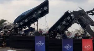 Escenario de orquesta Los Méndez colapsa por fuertes vientos | VIDEO