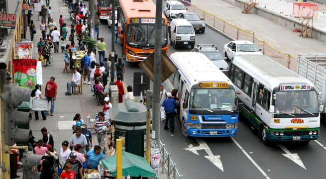 Gobierno y transportistas llegan a acuerdos tras paro de este jueves 26