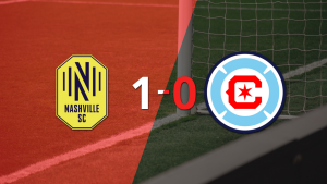 Nashville SC venció a Chicago Fire 1 a 0 en el estadio Geodis Park