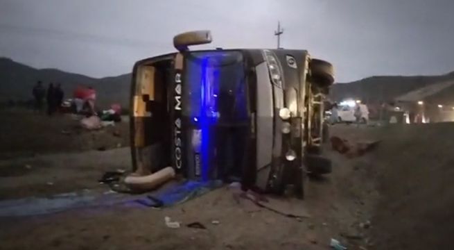 Panamericana Norte: alrededor de 30 pasajeros se salvan de morir tras volcadura de bus