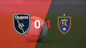 A Real Salt Lake no le sobró nada, pero venció a San José Earthquakes por 1 a 0