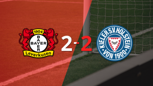 En un emocionante partido, Bayer Leverkusen y Holstein Kiel empataron 2-2