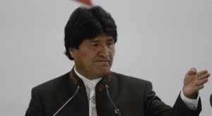 Atacan a balazos el vehículo donde se trasladaba Evo Morales [VIDEO]