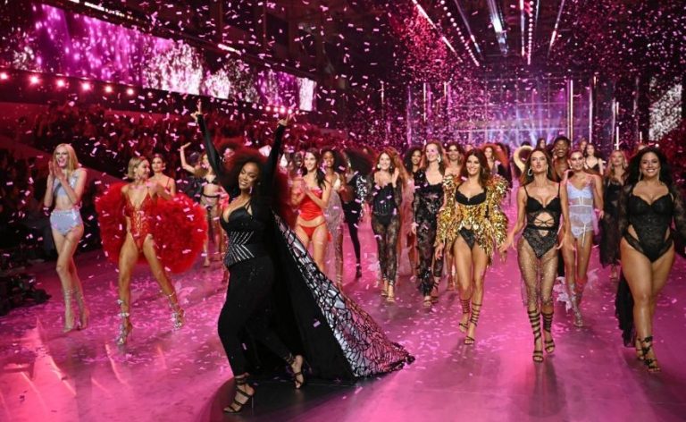 Victoria’s Secret Fashion Show 2024: Kate Moss, Tyra Banks y el regreso de ángeles legendarias