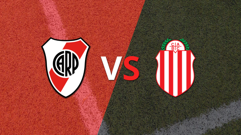 Inicia el partido entre River Plate y Barracas Central