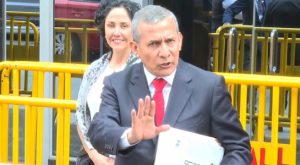 Llaman la atención a Ollanta Humala por defender a Nadine Heredia durante juicio