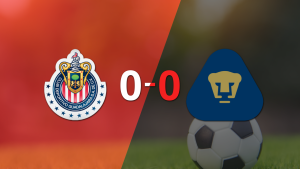 Chivas y Pumas UNAM no se sacaron ventaja y terminaron sin goles