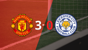 Leicester City fue superado fácilmente y cayó 3-0 contra Manchester United