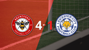 Brentford arrasó con una remontada y goleó 4-1 a Leicester City