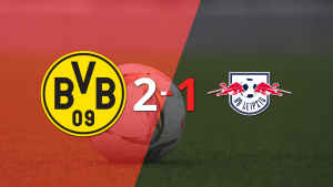 Borussia Dortmund logró dar vuelta el marcador y vencer 2-1 a RB Leipzig